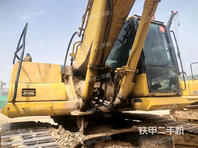 大臂油缸整體?豎拍（工作和回轉(zhuǎn)裝置）