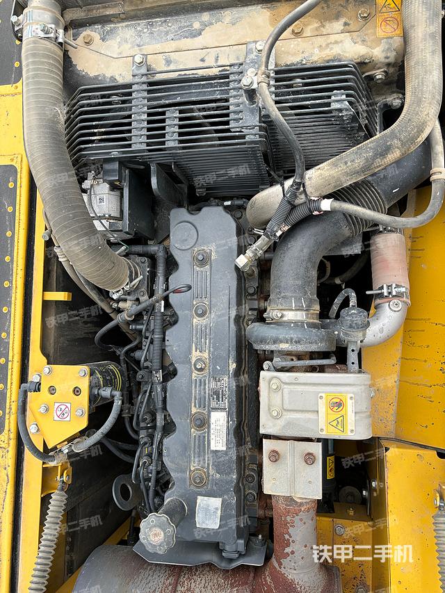 發(fā)動(dòng)機(jī)整體俯視(整機(jī)外觀) 發(fā)動(dòng)機(jī)整體俯視(整機(jī)外觀)