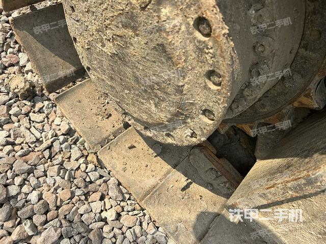 右側(cè)履帶整體（行走機構(gòu)）