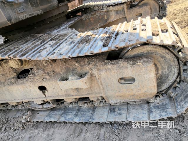 右側(cè)行走馬達(dá)蓋板(行走機構(gòu)) 右側(cè)行走馬達(dá)蓋板(行走機構(gòu))