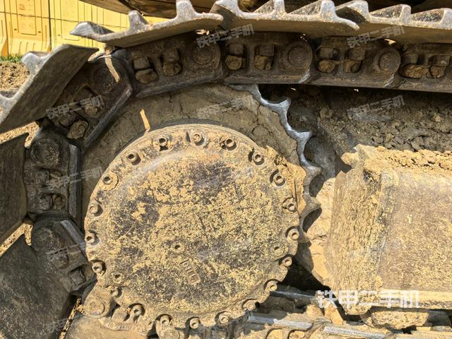 右驅動輪（行走機構）