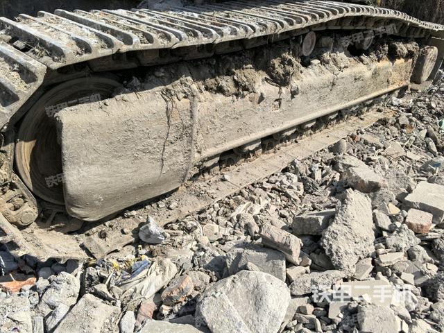 左側(cè)履帶整體?（行走機(jī)構(gòu)）