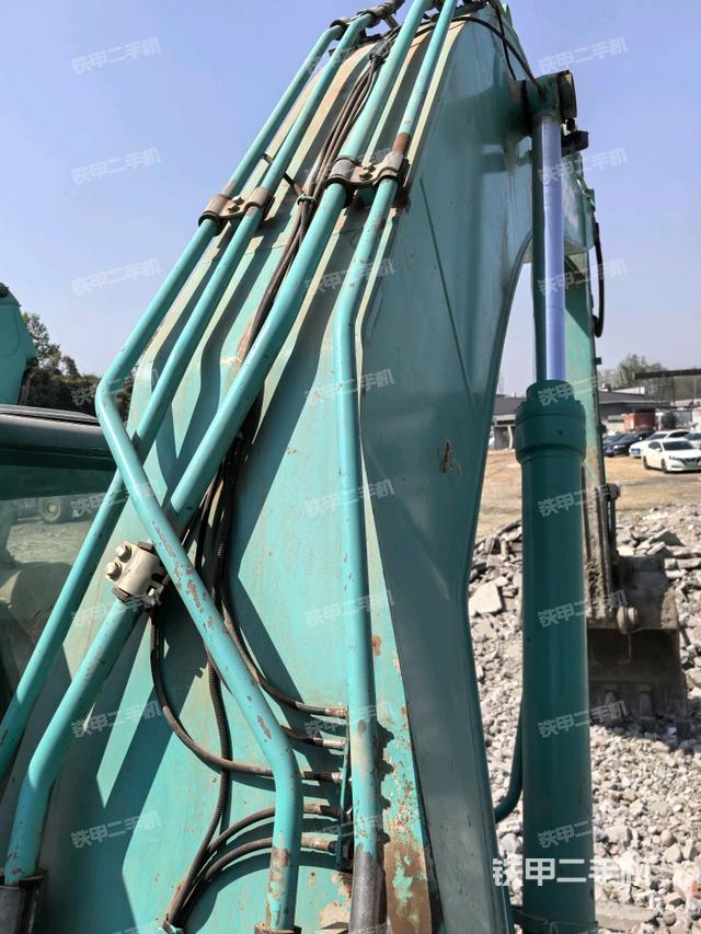 大臂背部俯視（工作和回轉(zhuǎn)裝置）