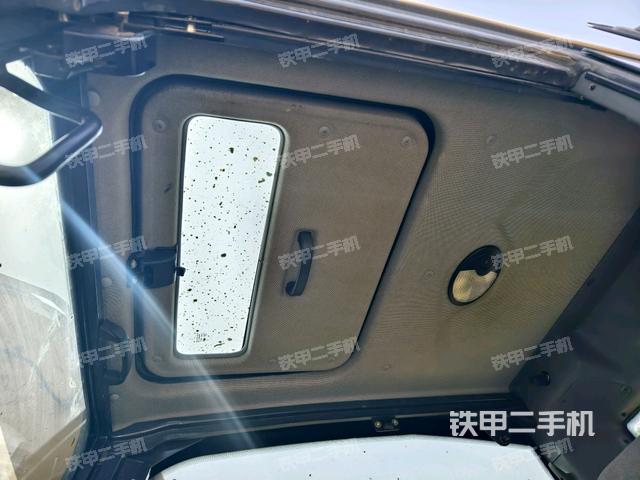 頂棚整體(駕駛室部分) 頂棚整體(駕駛室部分)