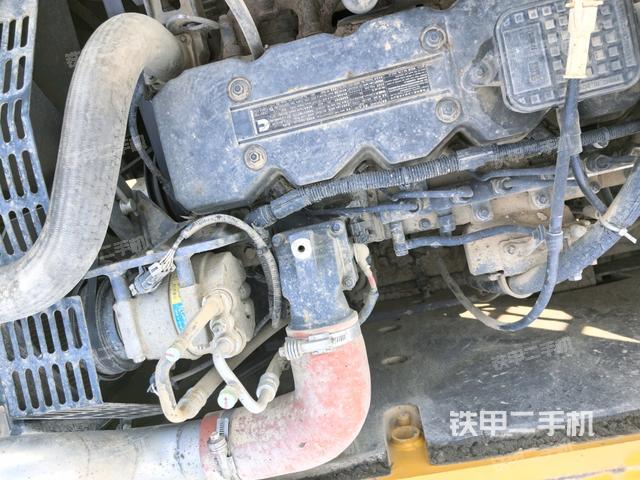 氣門室蓋螺絲特寫(上車部件) 氣門室蓋螺絲特寫(上車部件)