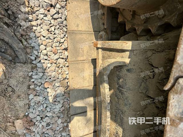 右側(cè)履帶整體（行走機(jī)構(gòu)）