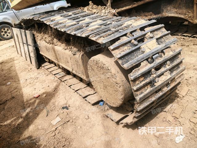 右側(cè)履帶整體（行走機(jī)構(gòu)）