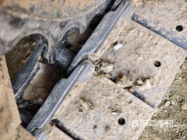 左側(cè)行走馬達(dá)蓋板（行走機(jī)構(gòu)）