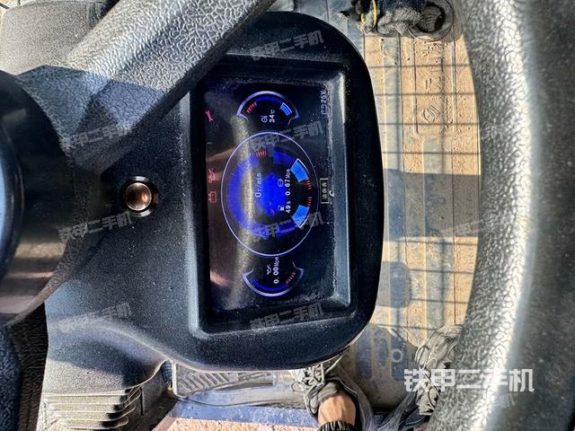 顯示屏?(駕駛室部分) 顯示屏?(駕駛室部分)