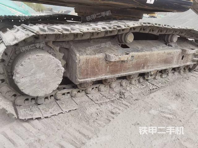 单侧履带整体（整机外观）