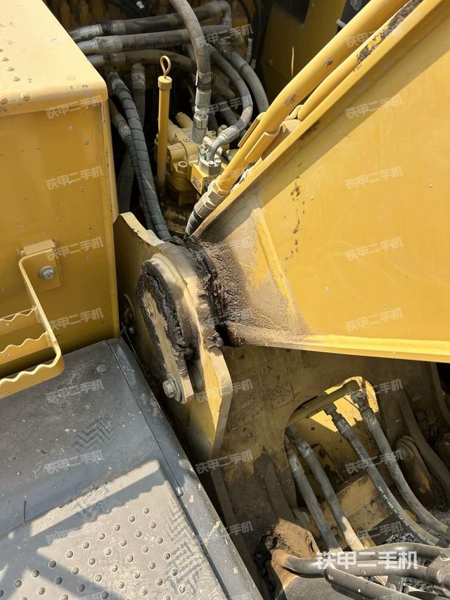 大臂根部?斜視（工作和回轉(zhuǎn)裝置）