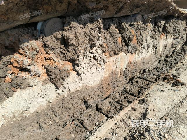 左側(cè)行走馬達(dá)蓋板（行走機(jī)構(gòu)）