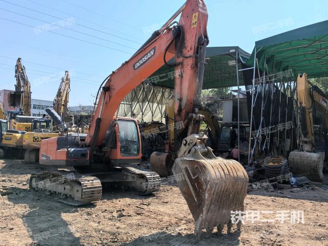 右前45(整機外觀) 右前45(整機外觀)