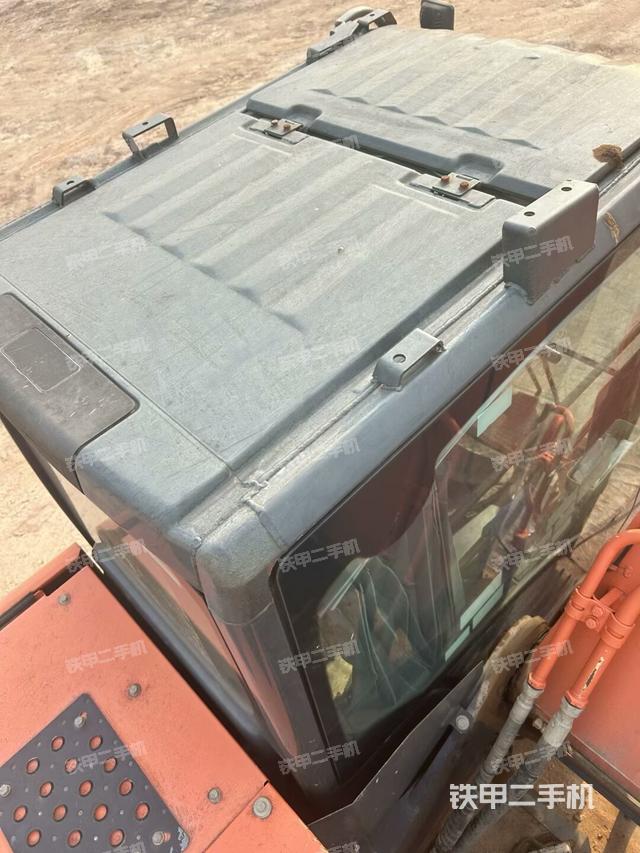 駕駛室頂部俯視(上車部件) 駕駛室頂部俯視(上車部件)