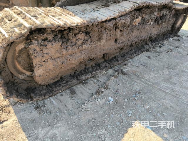 左側(cè)履帶整體?（行走機(jī)構(gòu)）