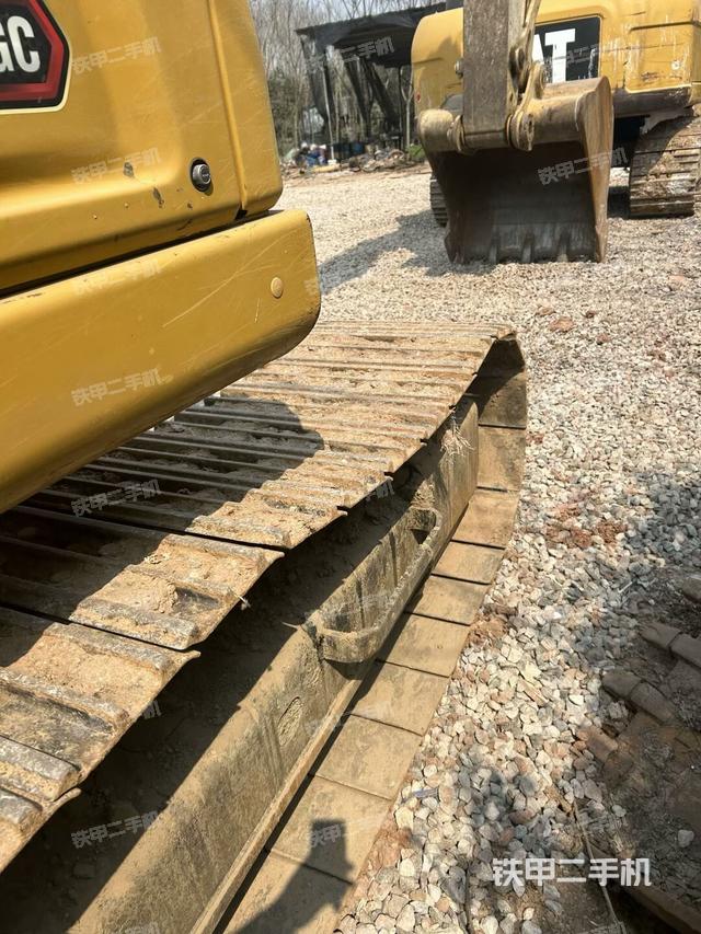 右驅(qū)動(dòng)輪（行走機(jī)構(gòu)）