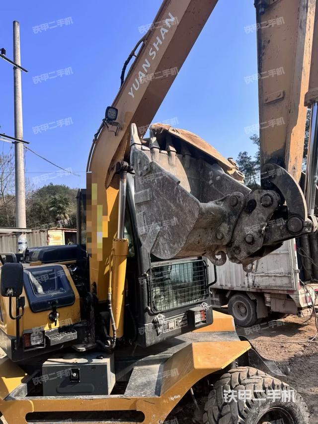 右前45(整機(jī)外觀) 右前45(整機(jī)外觀)