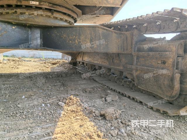 左側(cè)行走馬達蓋板(行走機構(gòu)) 左側(cè)行走馬達蓋板(行走機構(gòu))