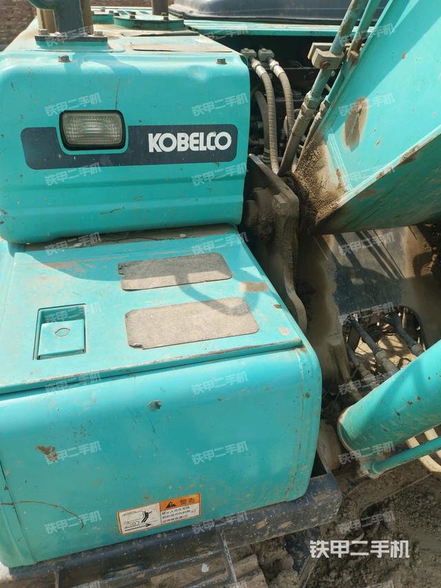 大臂根部?斜視(工作和回轉(zhuǎn)裝置) 大臂根部?斜視(工作和回轉(zhuǎn)裝置)