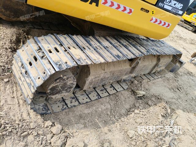 右側(cè)履帶整體?（行走機構(gòu)）