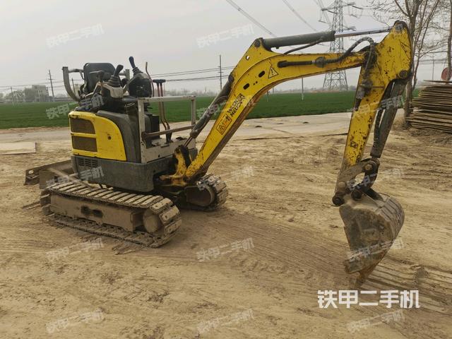 右前45(整機外觀) 右前45(整機外觀)