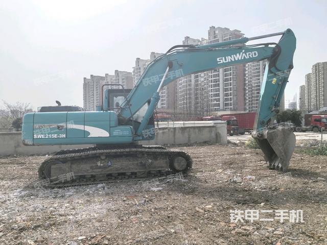 右后45(整機(jī)外觀) 右后45(整機(jī)外觀)