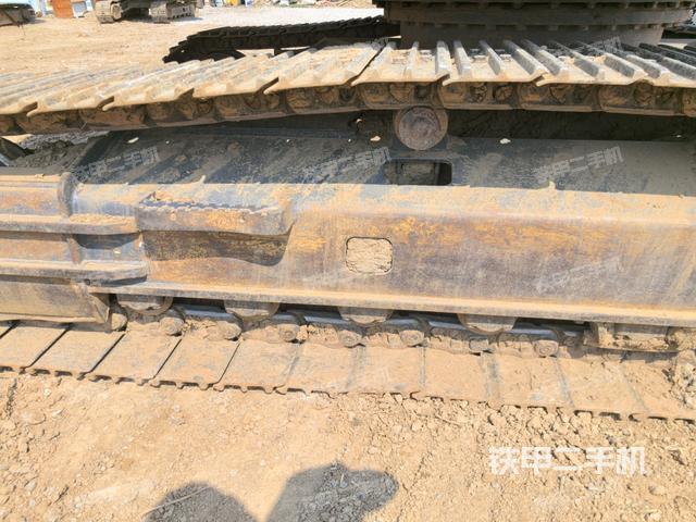 右驅(qū)動輪(行走機構(gòu)) 右驅(qū)動輪(行走機構(gòu))