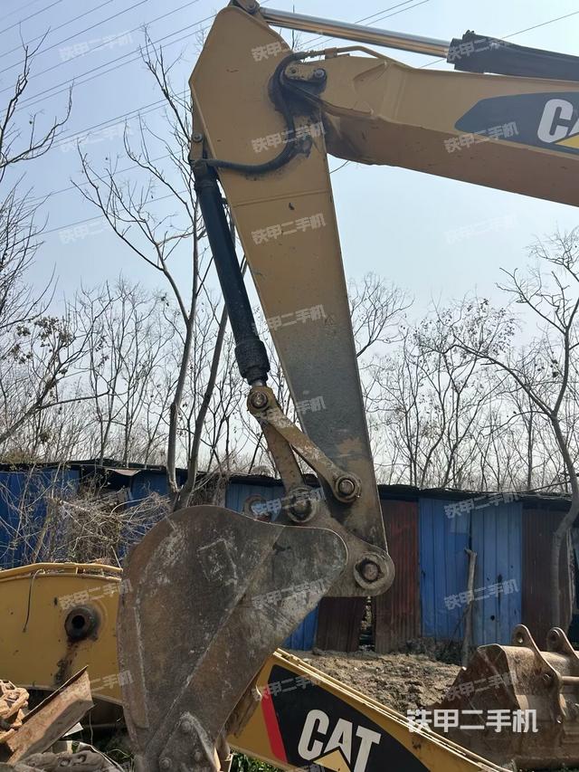 小臂整體左后（工作和回轉(zhuǎn)裝置）