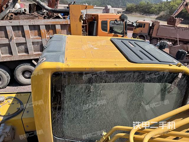 驾驶室顶部俯视（上车部件）