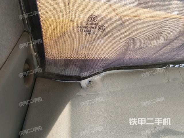 后窗玻璃角標(biāo)（駕駛室部分）