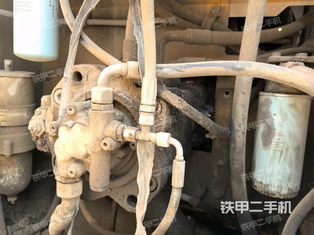 液壓泵斜45?左（大件艙室）