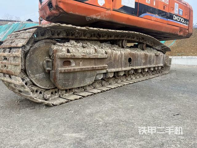 单侧履带整体（整机外观）