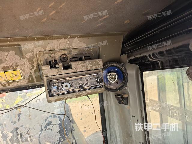 右側玻璃角標(駕駛室部分) 右側玻璃角標(駕駛室部分)