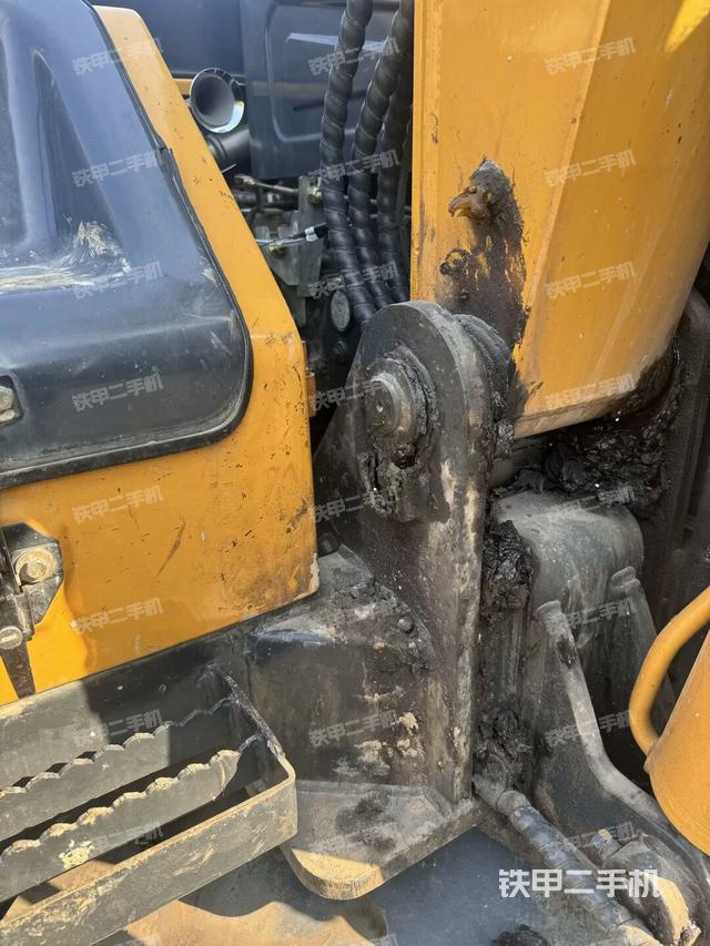 大臂根部?斜(工作和回轉(zhuǎn)裝置) 大臂根部?斜(工作和回轉(zhuǎn)裝置)