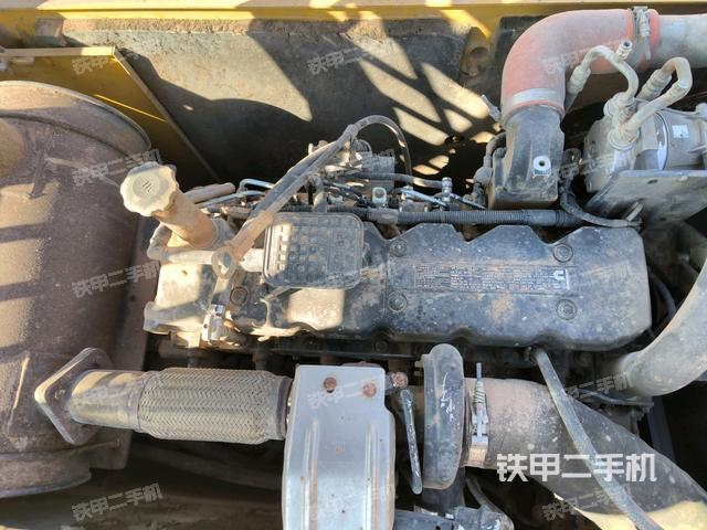 氣門室蓋螺絲特寫（上車部件）