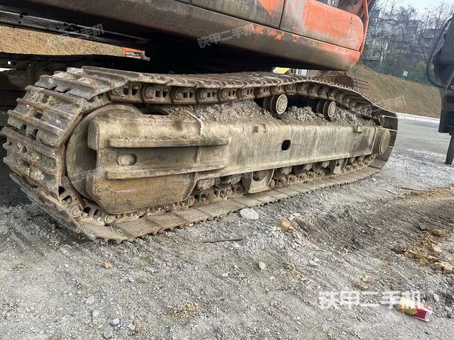 单侧履带整体（整机外观）