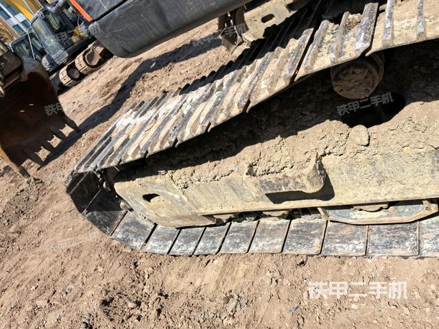 左側(cè)履帶整體?(行走機構(gòu)) 左側(cè)履帶整體?(行走機構(gòu))