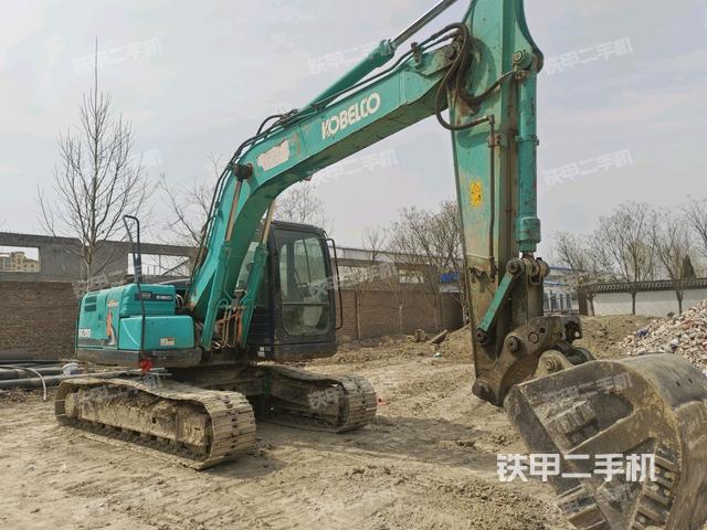 右前45(整機(jī)外觀) 右前45(整機(jī)外觀)