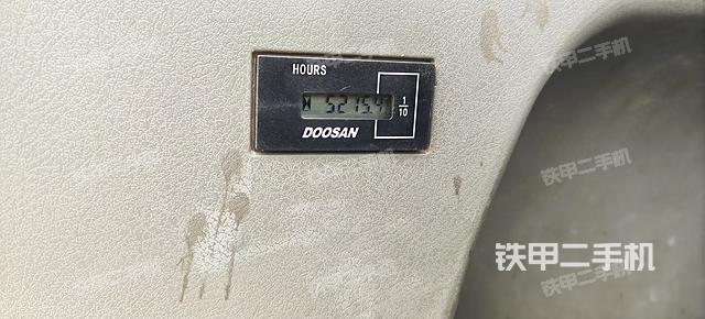 駕駛室整體(整機外觀) 駕駛室整體(整機外觀)