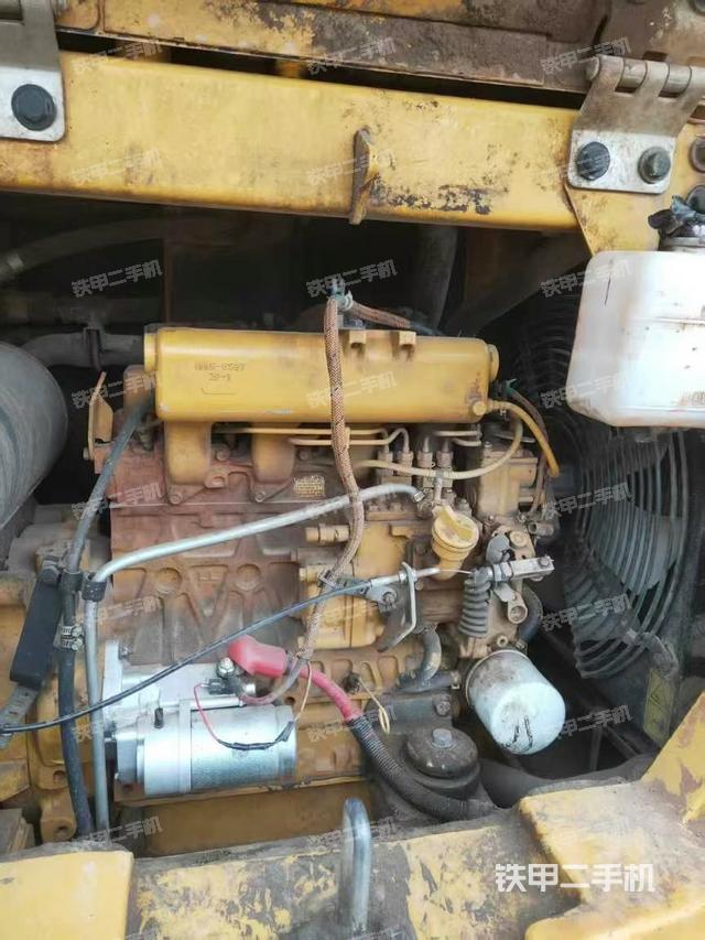 發(fā)動機整體俯視(整機外觀) 發(fā)動機整體俯視(整機外觀)