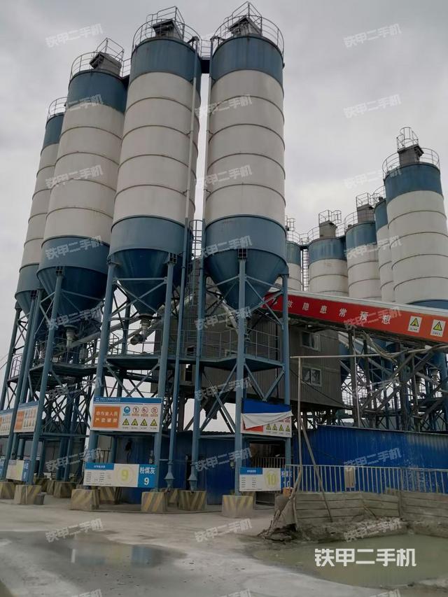 整機右后45°(設(shè)備外觀及核心部件) 整機右后45°(設(shè)備外觀及核心部件)