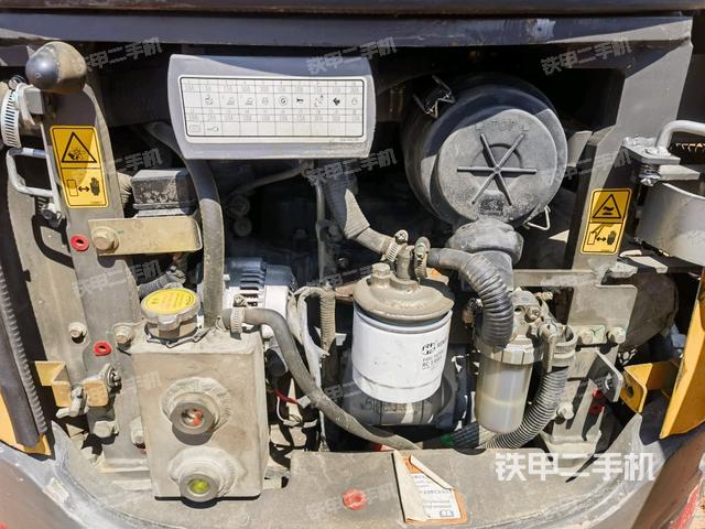 發(fā)動機(jī)整體俯視(整機(jī)外觀) 發(fā)動機(jī)整體俯視(整機(jī)外觀)
