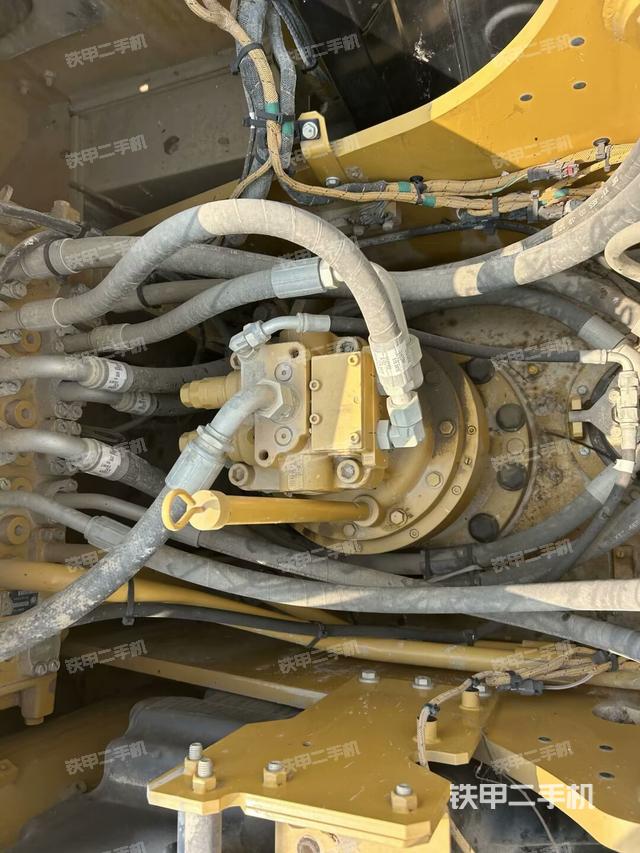 回轉(zhuǎn)馬達(dá)（上車(chē)部件）