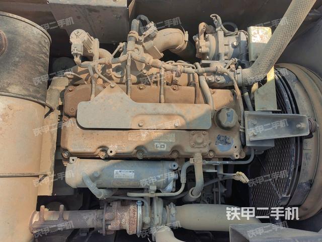 發(fā)動機(jī)整體俯視(整機(jī)外觀) 發(fā)動機(jī)整體俯視(整機(jī)外觀)