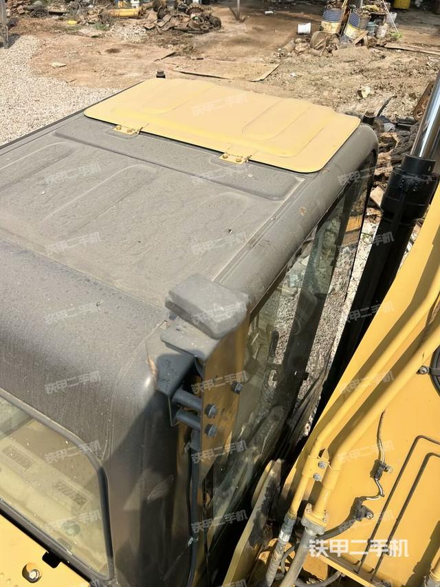 駕駛室頂部俯視（上車部件）