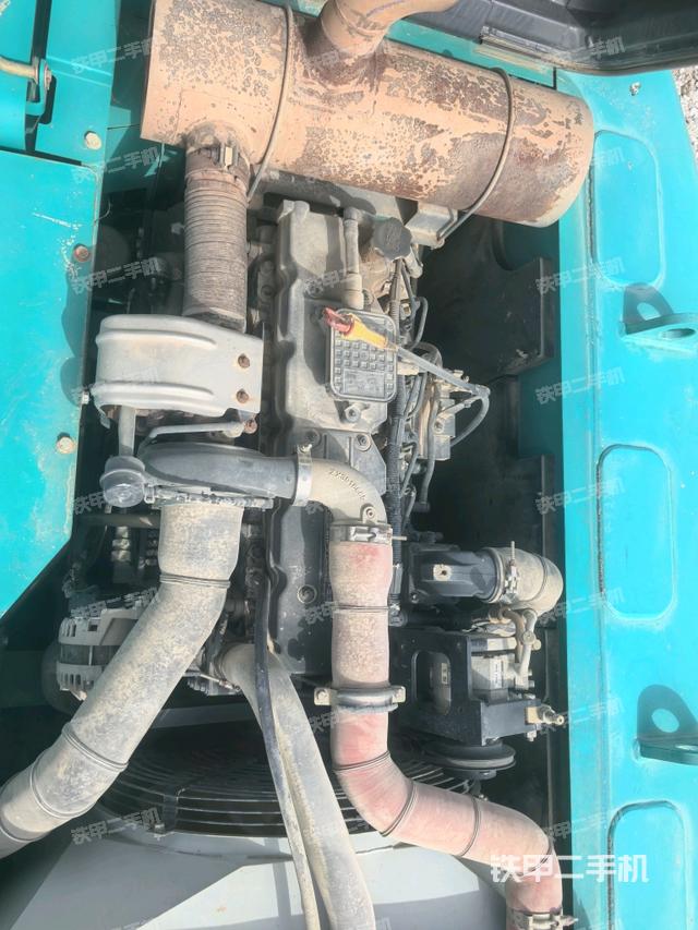 駕駛室頂部俯視(上車部件) 駕駛室頂部俯視(上車部件)