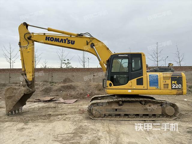 小松PC200-8M0挖掘機(jī)