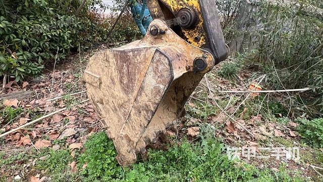 鏟斗右后整體（工作和回轉(zhuǎn)裝置）