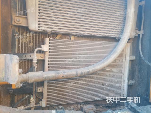 散熱器正面（大件艙室）