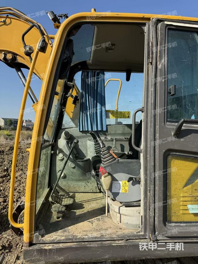 座椅左側(cè)控制臺/音響/含左手柄（駕駛室部分）